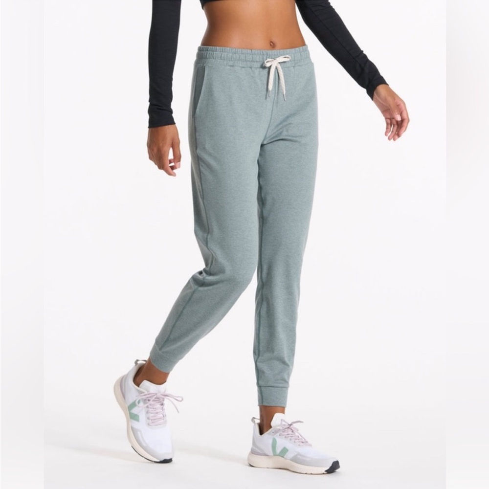 Vuori Performance Jogger Stormy Heather Size Small